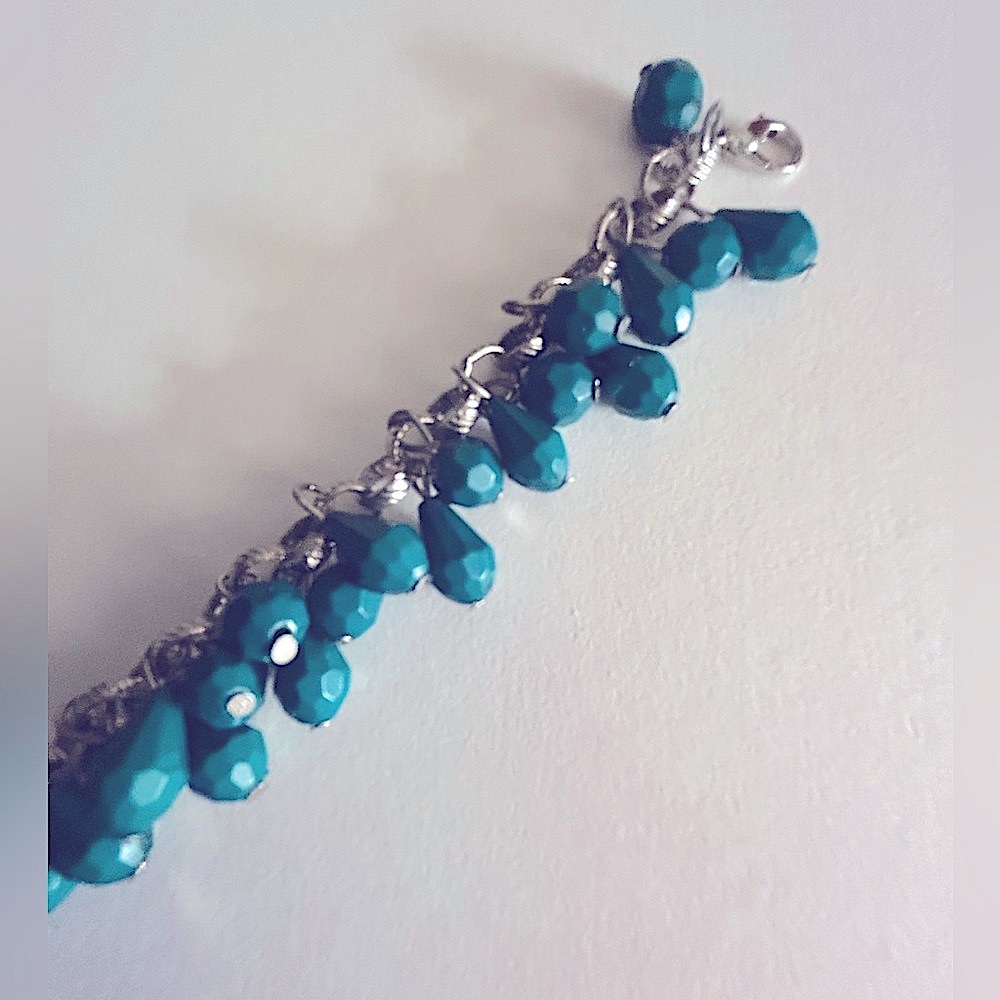 Free💰 Add 1 to bundle Bracelet/anklet Teal faceted teardrop beads 10” adj silver